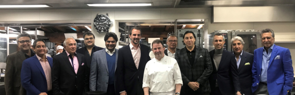 Martin Berasategui junto al Principe Nicolás de Grecia y amigos en la cocina del Restaurante Martin Berasategui en su visita al restaurante