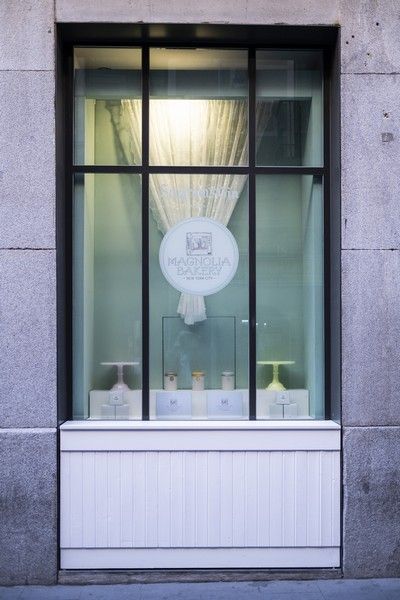 EXTERIOR_MAGNOLIA BAKERY_SEAGRAMS